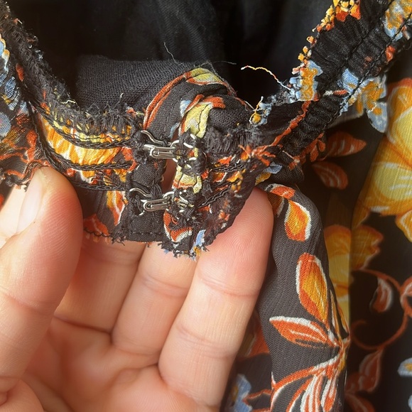 Old Navy Black Floral Blouse Orange Yellow, Shabby Chic, Women’s Sz XS - Picture 6 of 10
